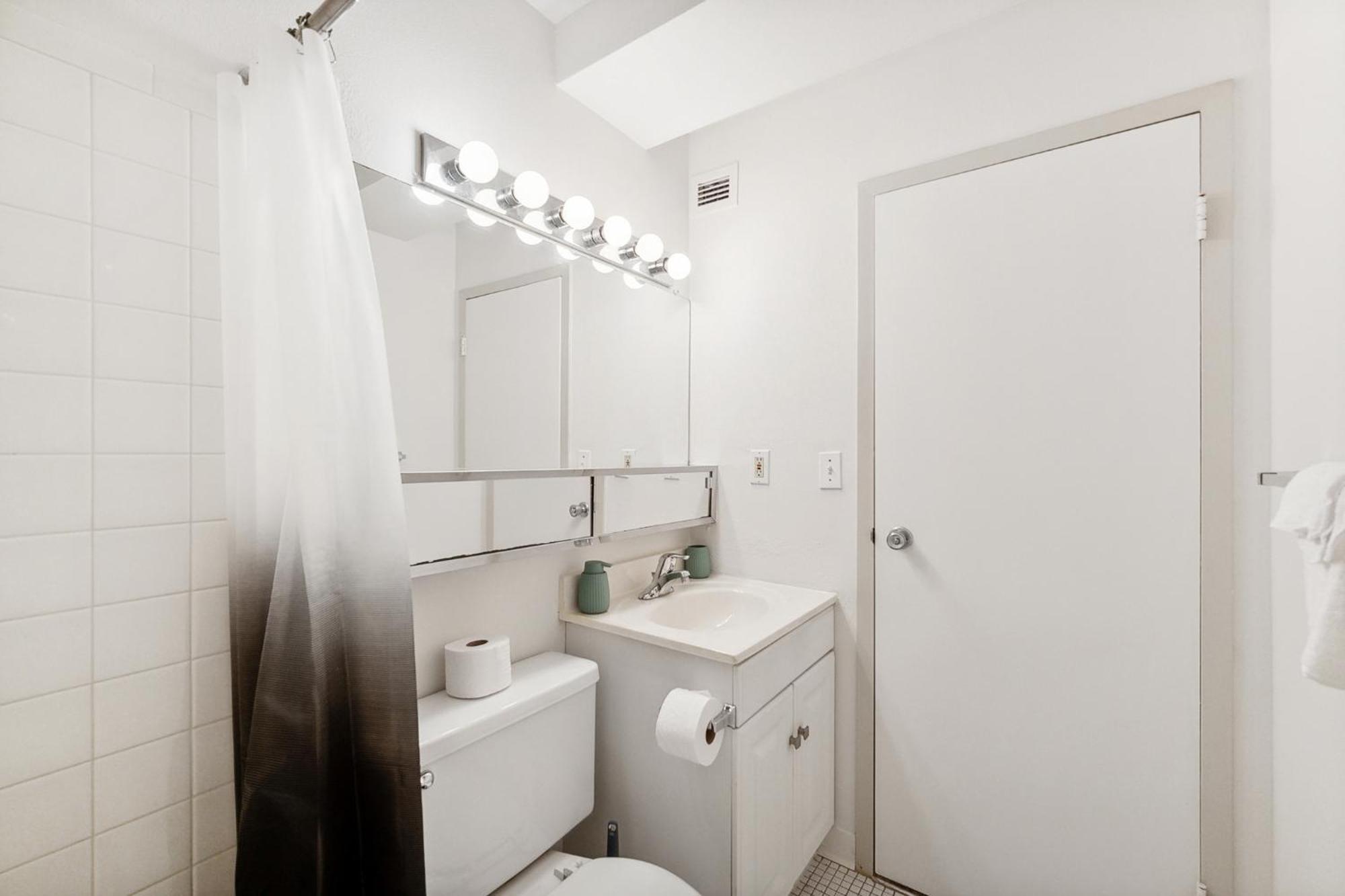 Pp 2107 Beautiful 1br I Free Parking Apartment Harrisburg
